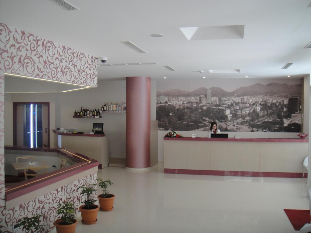 Sky 2 4* Tirana