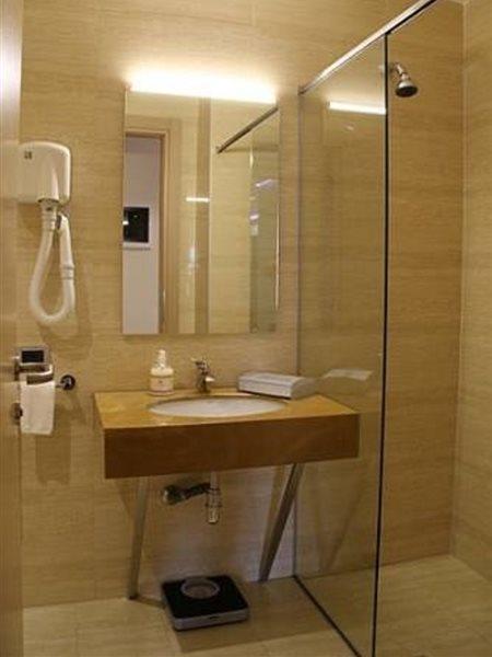 Hotel Sky 2 Tirana