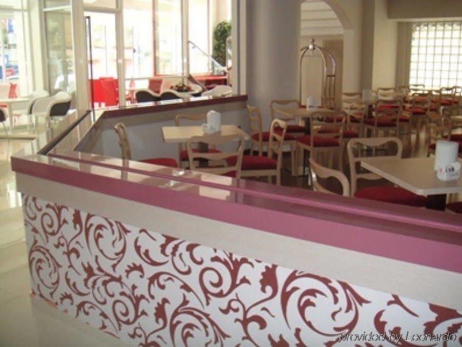 Sky 2 Hotel Tirana