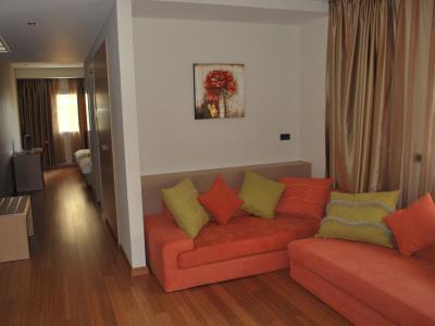 Sky 2 Hotel 4*