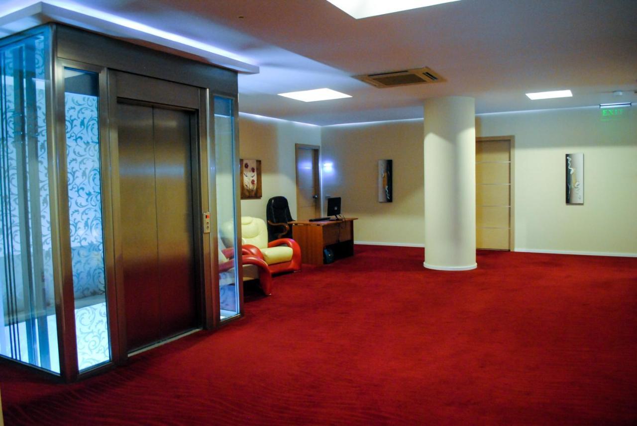 Sky 2 Hotel Tirana