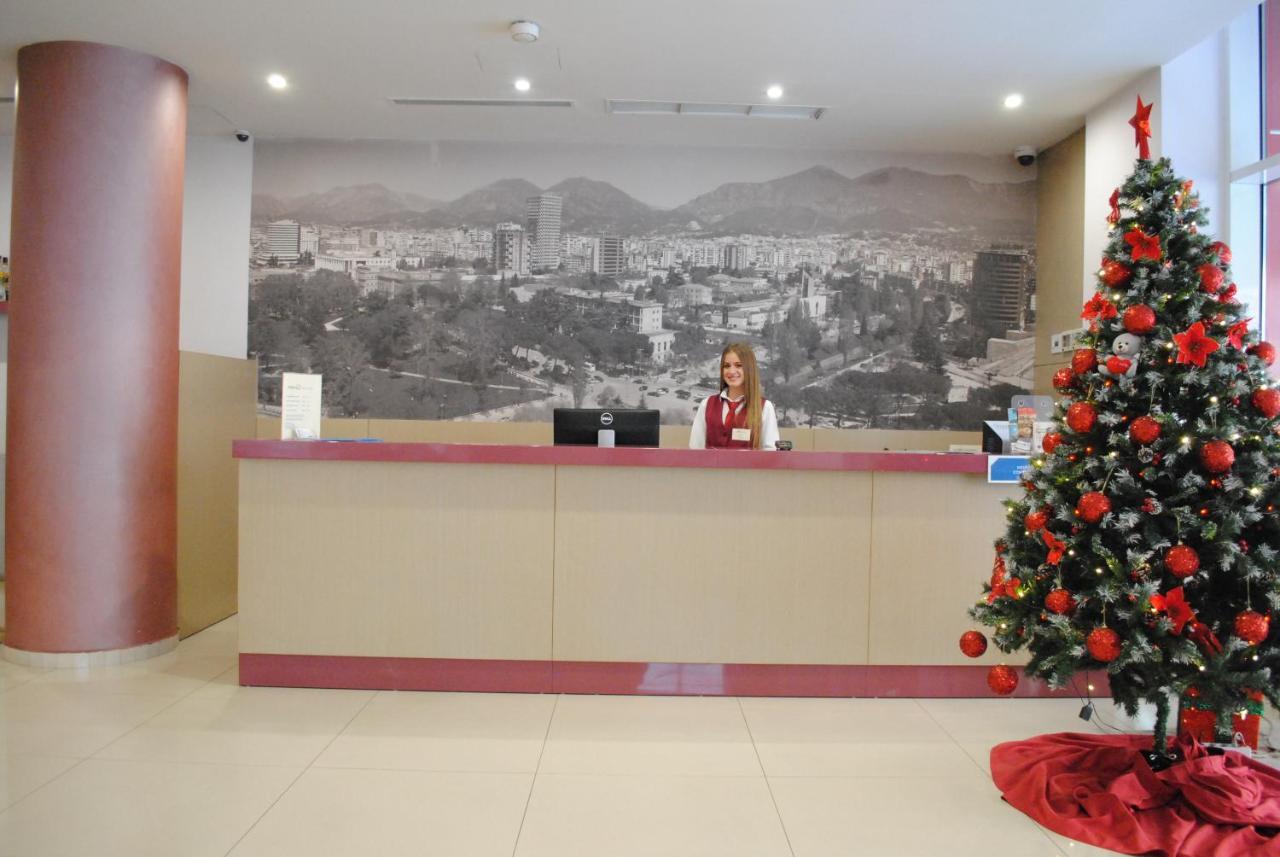 Sky 2 Hotel