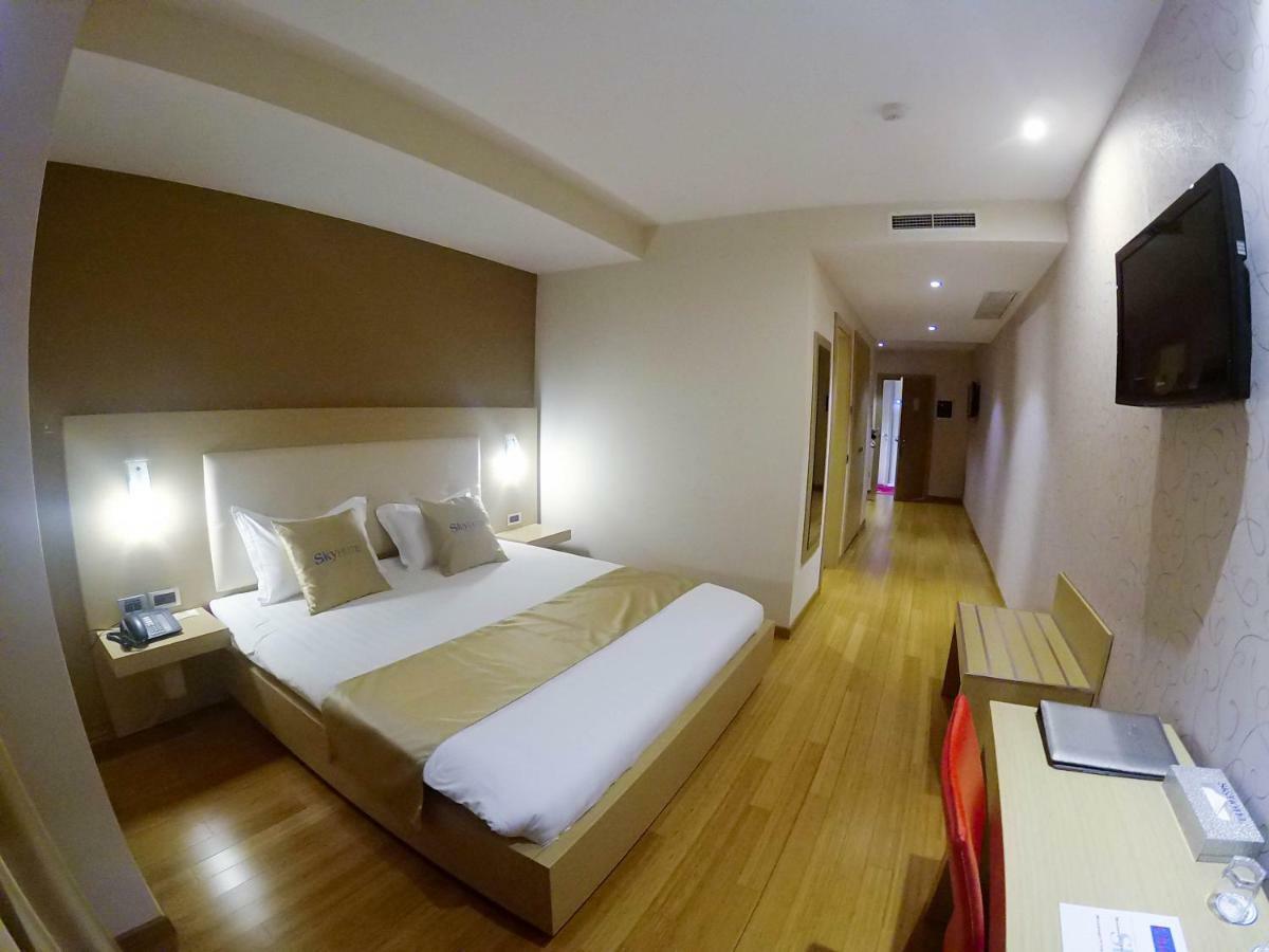 Sky 2 Hotel Tirana